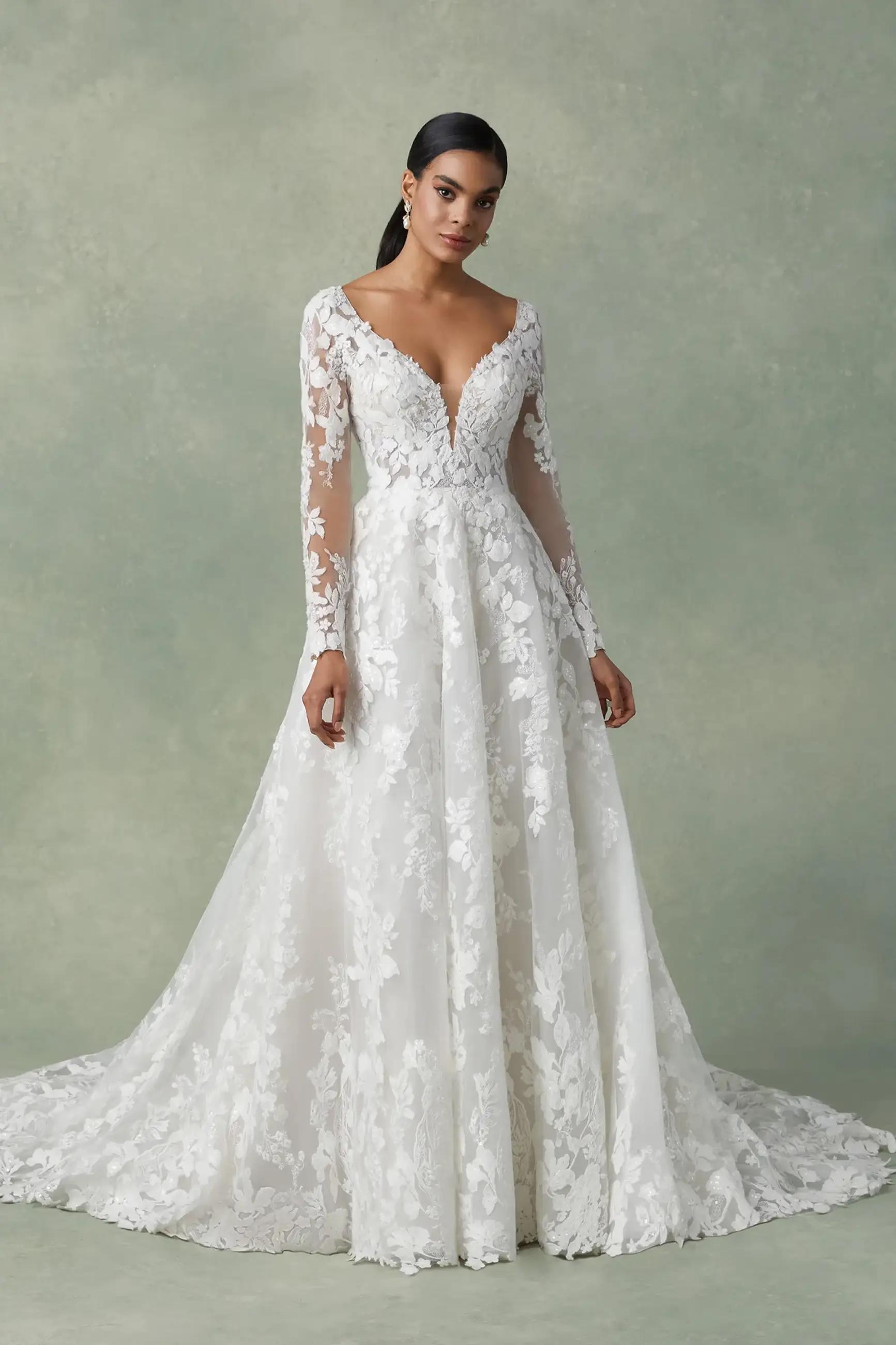 Wedding Gown Romance: The Story about Enchanting Lace & Types Of Lace. -  Tulle & Chantilly Wedding Blog