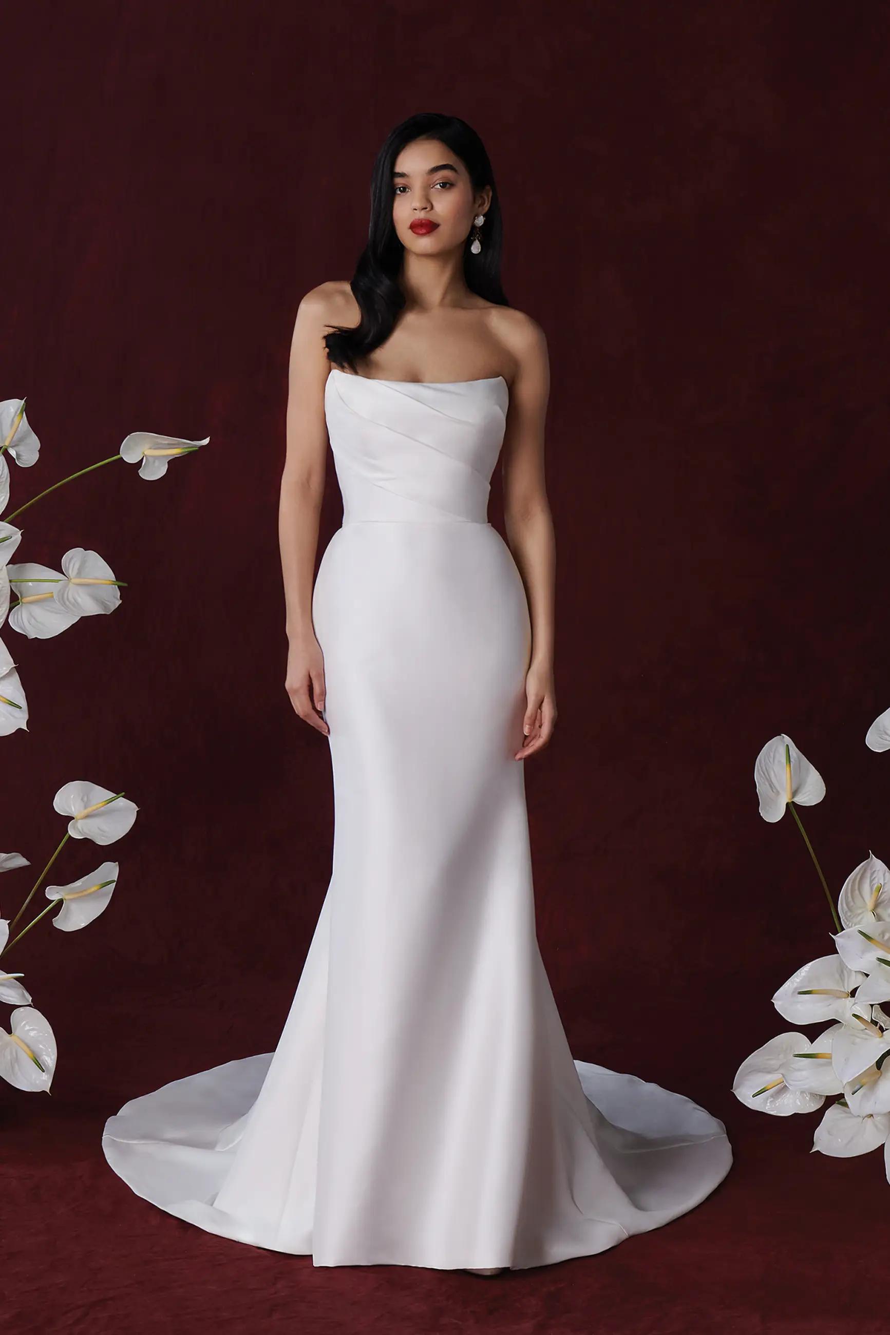 Trendsetting Brides: How Justin Alexander Signature Redefines Bridal Fashion. Mobile Image